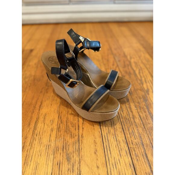 Tory Burch Wedges Size 10 Two Tone Black Leather Logo Khaki Brown Burlap EUC - Picture 1 of 8